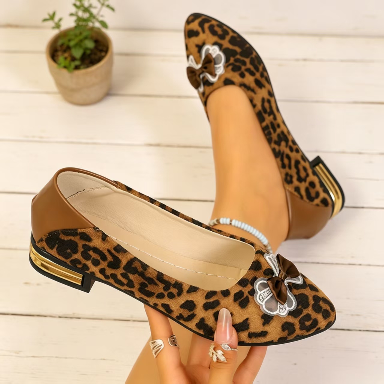 Womens Heels - Sapatos Femininos de Salto Baixo com