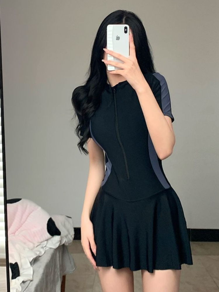 Novo Maiô Feminino Modesto de  - Womens Suit avaliação e preço